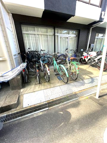 レナジア大和田の駐車場