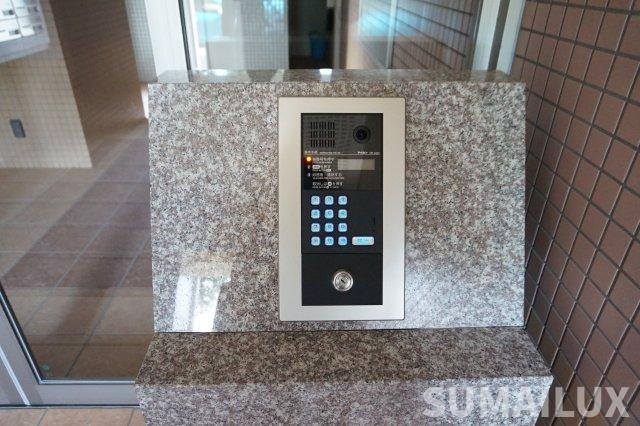 熊本市中央区上京塚町の賃貸マンションのエントランス
