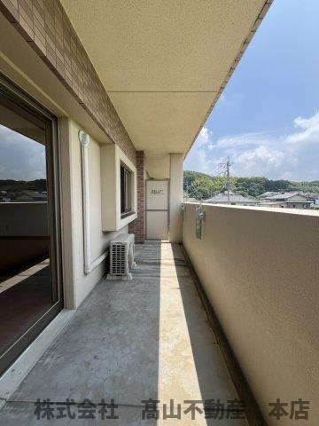 宗像市稲元１丁目の賃貸マンションのバルコニー