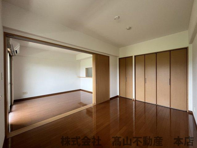 宗像市稲元１丁目の賃貸マンションの洋室