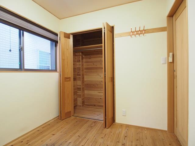 泉ガ丘戸建の寝室