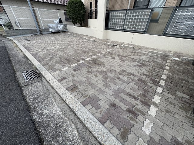 グランドメゾン池上Ⅰの駐車場