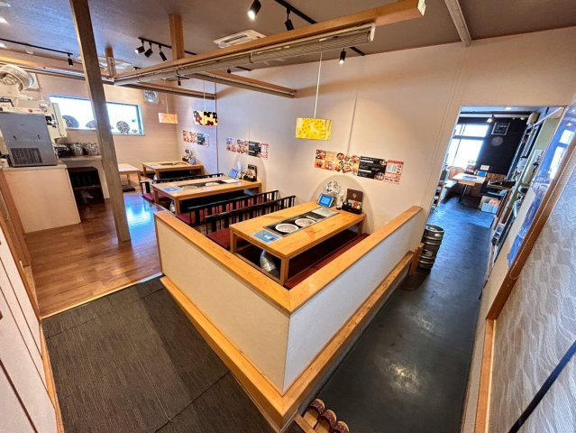 西尾市道光寺町堰板　貸店舗の内装