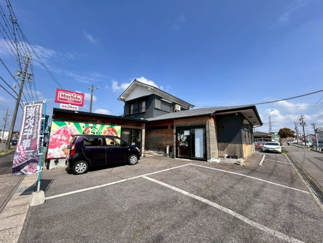 西尾市道光寺町堰板　貸店舗の外観