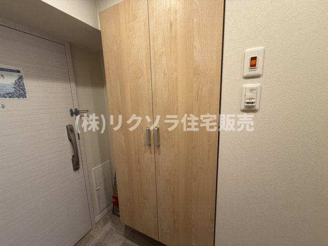 労住まきのハイツ1号棟の収納|玄関収納
■物件内覧・資金計画相談・住宅ローン相談、リフォーム相談、お問合せ受付中■
※当日・翌日のご内覧、ご相談はお電話でのお問合せがスムーズです！