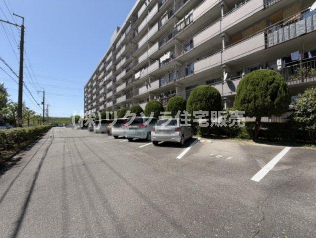 労住まきのハイツ1号棟の駐車場|■物件内覧・資金計画相談・住宅ローン相談、リフォーム相談、お問合せ受付中■
※当日・翌日のご内覧、ご相談はお電話でのお問合せがスムーズです！