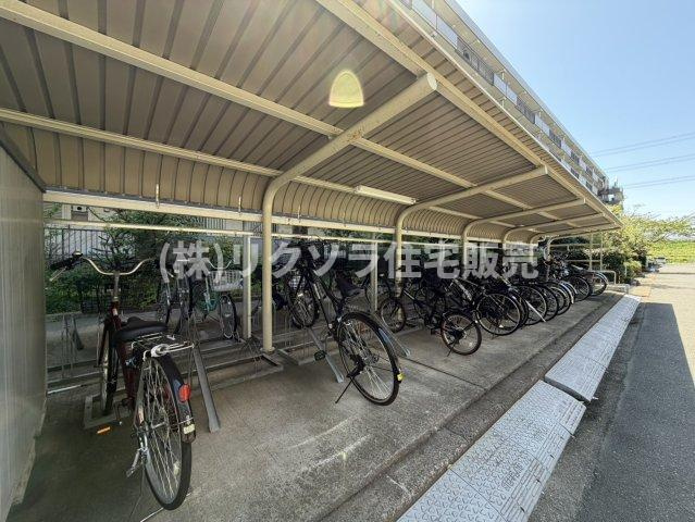 労住まきのハイツ1号棟の駐輪場|■物件内覧・資金計画相談・住宅ローン相談、リフォーム相談、お問合せ受付中■
※当日・翌日のご内覧、ご相談はお電話でのお問合せがスムーズです！