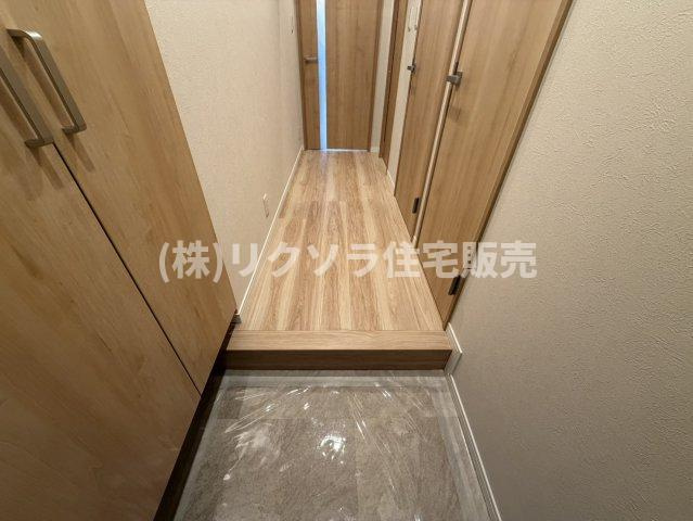 労住まきのハイツ1号棟の内装|玄関内部
■物件内覧・資金計画相談・住宅ローン相談、リフォーム相談、お問合せ受付中■
※当日・翌日のご内覧、ご相談はお電話でのお問合せがスムーズです！