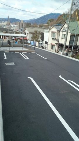 ブランシュールＤの駐車場