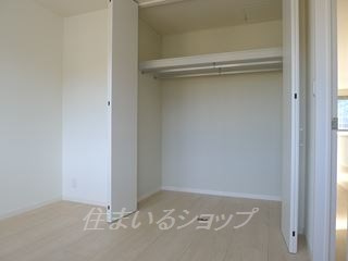 広島市安佐北区亀山２丁目のアパートの収納|クローゼット