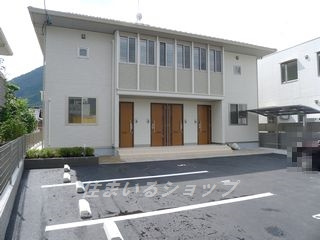 広島市安佐北区亀山２丁目のアパートの駐車場