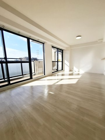 レフィナードの居間・リビング