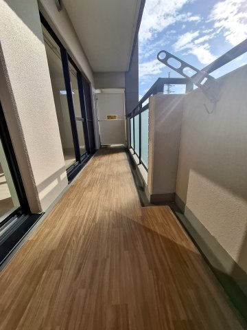 レフィナードのバルコニー