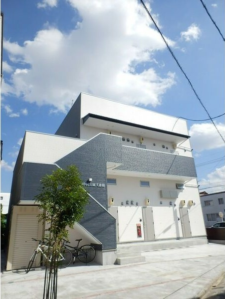 Creo中村公園弐番館の外観