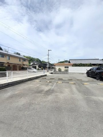 【駐車場】 | メリー・プラッツ　Ⅰ | カースペースがあります