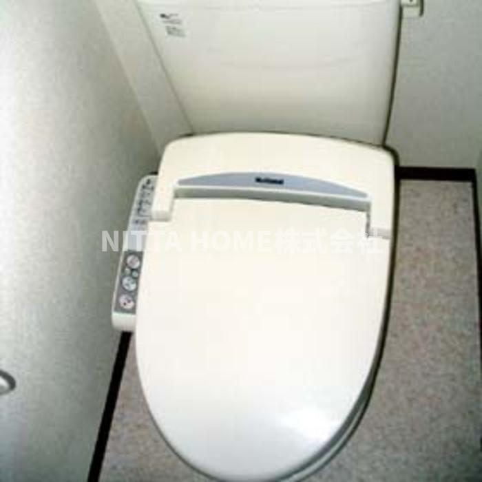 福知山市駅南町２丁目のアパートのトイレ|温水洗浄付きのトイレになります◇