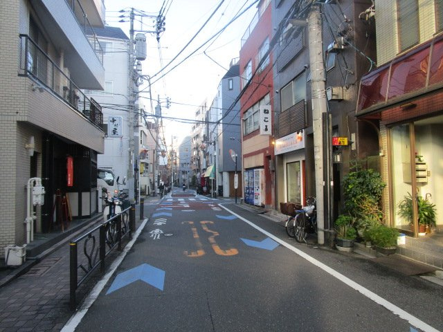 文京区本郷５丁目のビル
