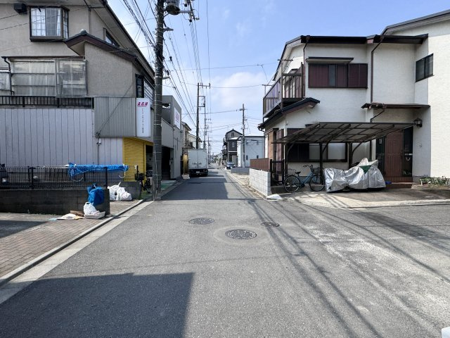 葛飾区西水元２丁目新築戸建【幸田小学校：9分】の前面道路含む現地写真|南側前面道路・幅員約5ｍ