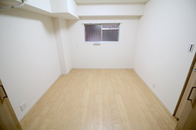 【洋室】 | テアトルメゾン豊中