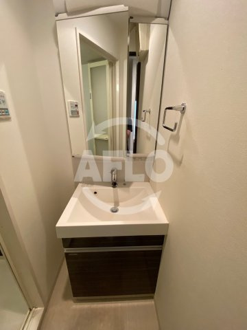 スワンズシティ心斎橋アネーロの独立洗面台|スワンズシティ心斎橋アネーロ　独立洗面台