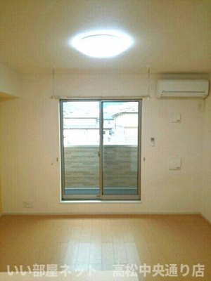 【居間・リビング】 | ミルト久米Ａ