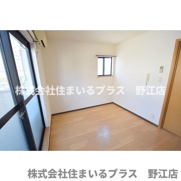 オビラ鶴見の洋室