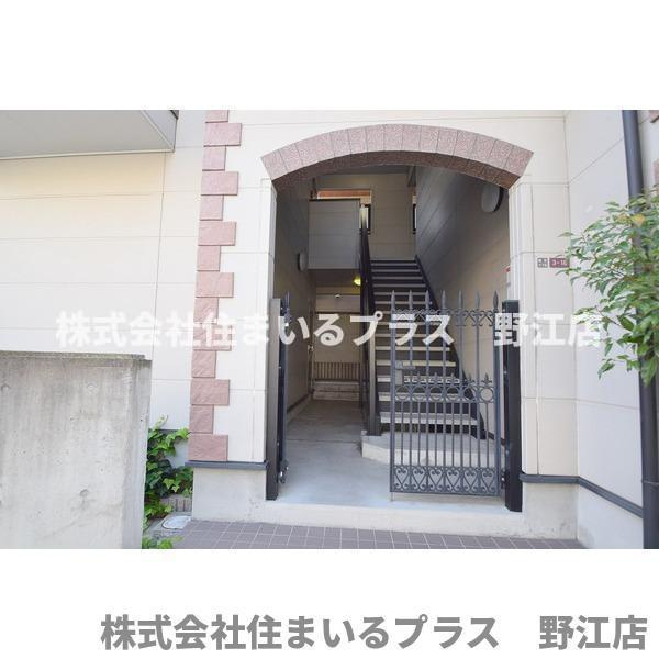 オビラ鶴見のエントランス