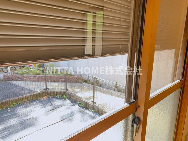 フリートコートのバルコニー|雨戸シャッターもあります◎