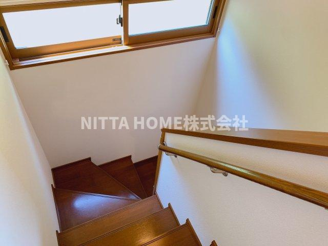 フリートコートの内装|１階２階ともに居住スペースです◎