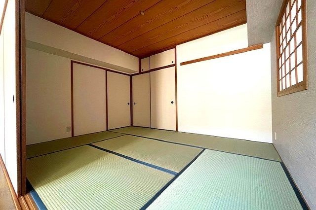 サバーブ寺塚ヒルズの寝室