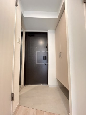 【玄関】 | シーズンフラッツ梅田NORTH | シーズンフラッツ梅田NORTH　玄関スペース