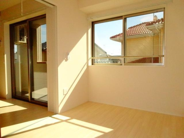 ＮＦコーポ1号館の洋室