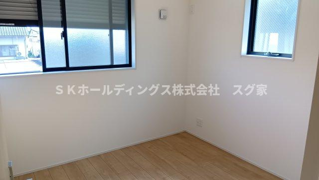 綾部市本町２期の洋室
