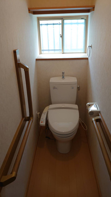 【トイレ】 | 青山西２丁目戸建賃貸 | お手洗いも綺麗です