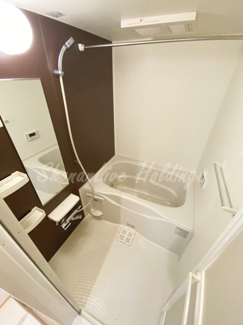 セイバリー湘南の浴室|清潔感のあるお風呂です♪