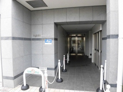 【セキュリティ】 | アグライア豊里 | オートロック付きの入り口です