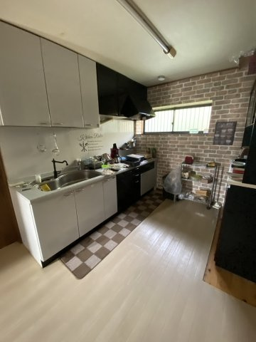 大内氷上戸建てのキッチン