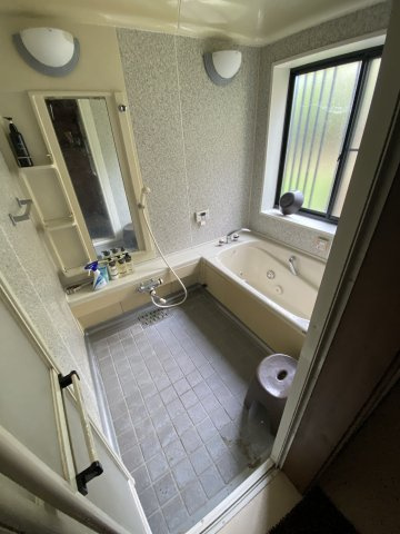 大内氷上戸建ての浴室