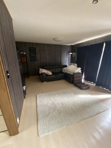 大内氷上戸建ての居間・リビング