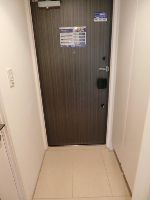 レジディア神楽坂Ⅱの玄関
