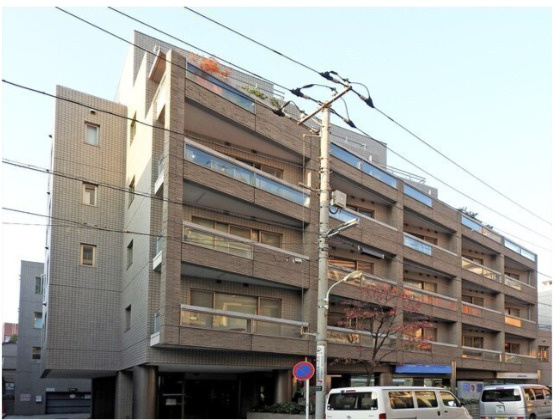 Ｈ＆Ｍ南青山　ＥＡＳＴ 