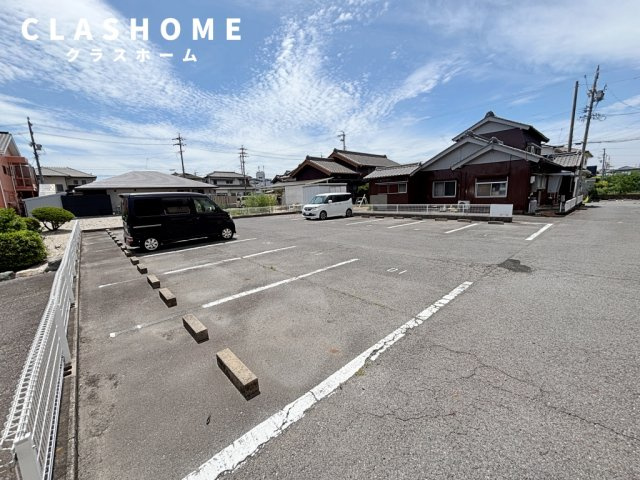 NEW PINE  A　　刈谷市近郊の賃貸はクラスホーム刈谷店の駐車場