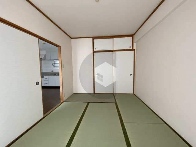 ハイツ・クレセントの和室