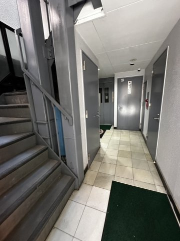 豊強ビルのロビー