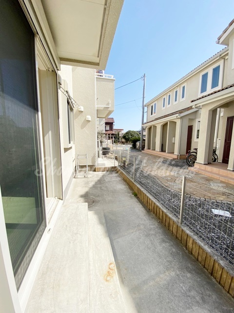 茅ヶ崎市中島のアパートの庭