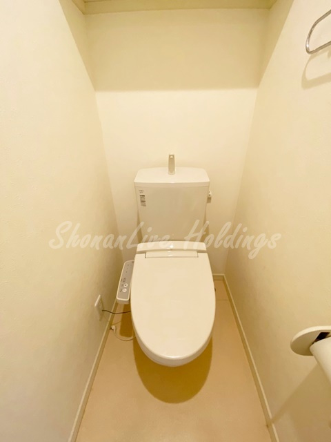 茅ヶ崎市中島のアパートのトイレ