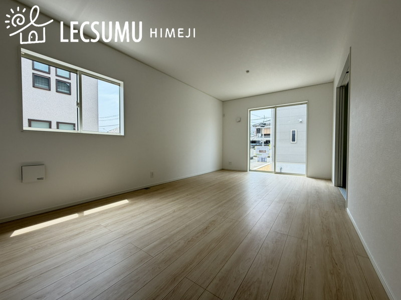 姫路市野里慶雲寺前町第1/新築戸建の居間・リビング
