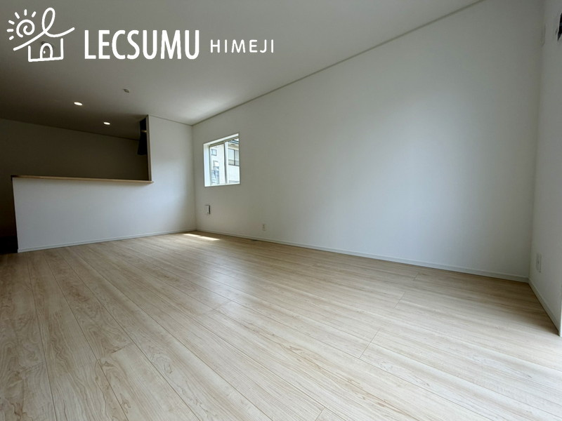 姫路市野里慶雲寺前町第1/新築戸建の居間・リビング