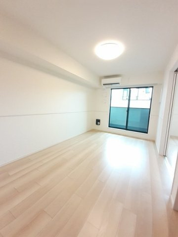 ベルシオン西江原Ⅱの居間・リビング