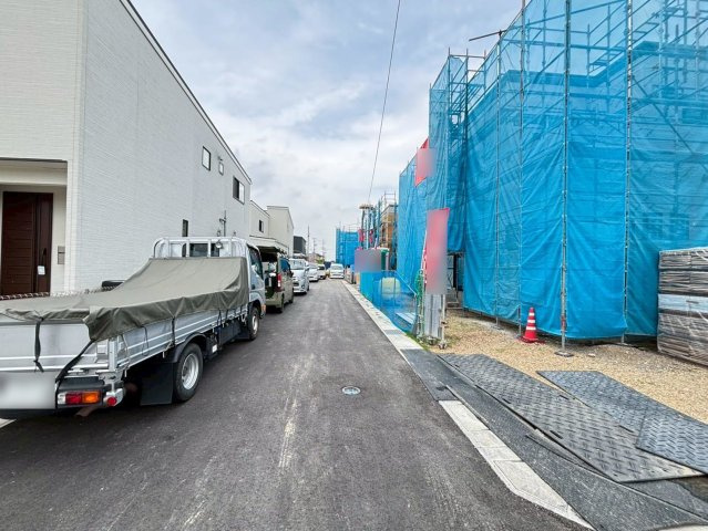 タマタウン　羽島市竹鼻町狐穴（竹鼻小Ⅱ）　全３区画分譲の前面道路含む現地写真|「現地（2026年5月8日）撮影」　　
■前面道路　
■ヤマダ不動産　株式会社リライフ